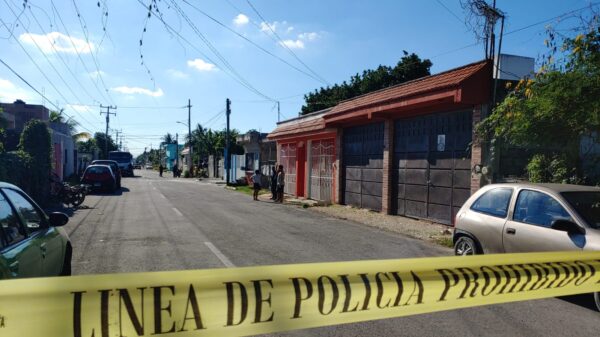 Sicarios dejan mal herida a una mujer en la SM-227 de Cancún