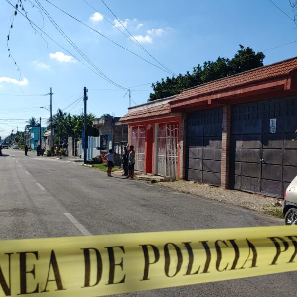 Sicarios dejan mal herida a una mujer en la SM-227 de Cancún