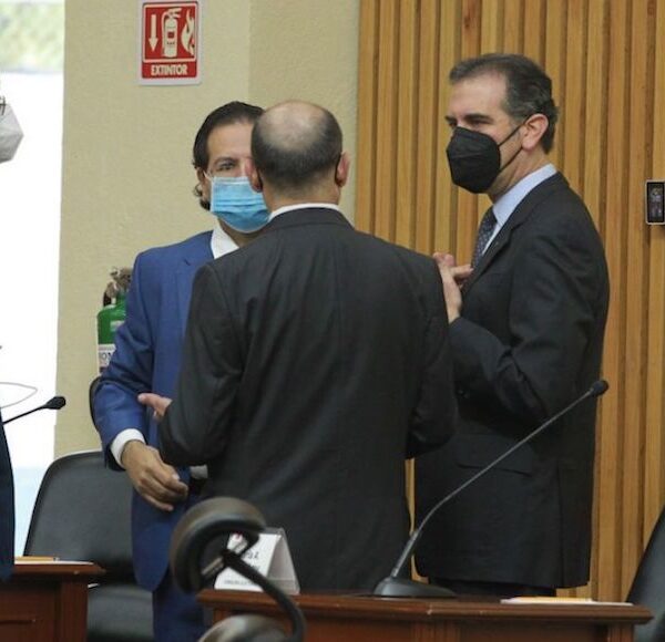 "Golpe a democracia participativa" fallo del INE; ataca Morena Autonomía: PAN