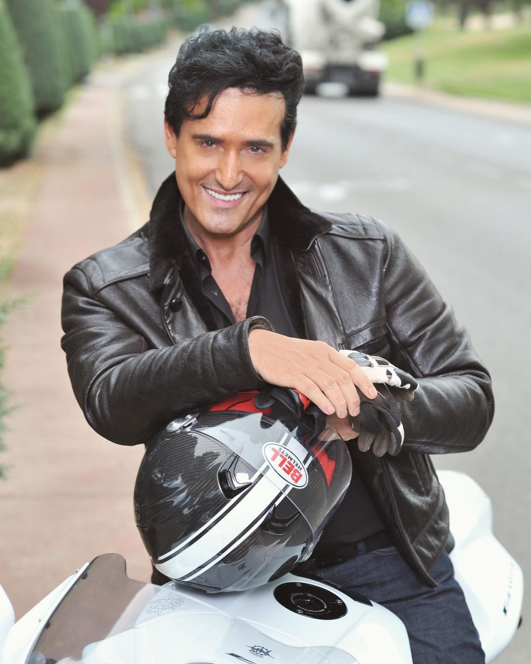 Integrante de Il Divo se encuentra en terapia intensiva