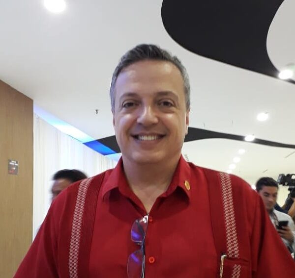 Se mantiene Luis Alegre arriba en las preferencias para candidato de Morena en Quintana Roo.