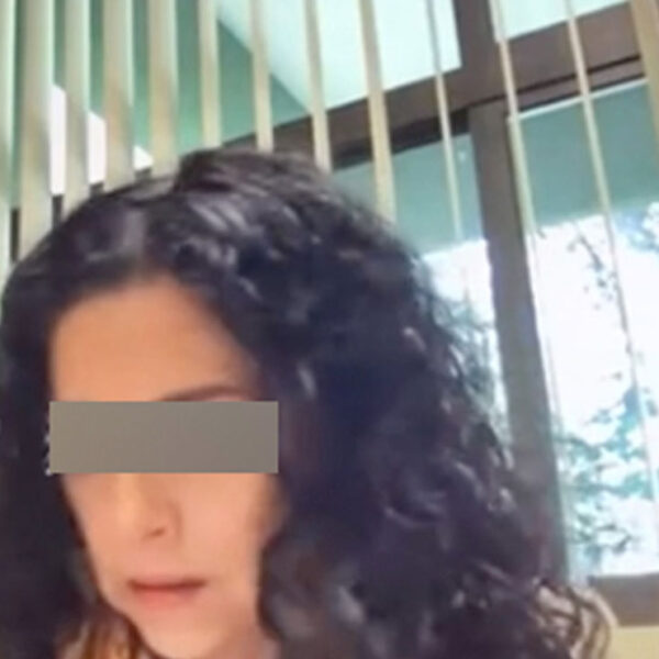 Maestra se indigna porque alumno le dice ‘miss’ durante las clases en línea