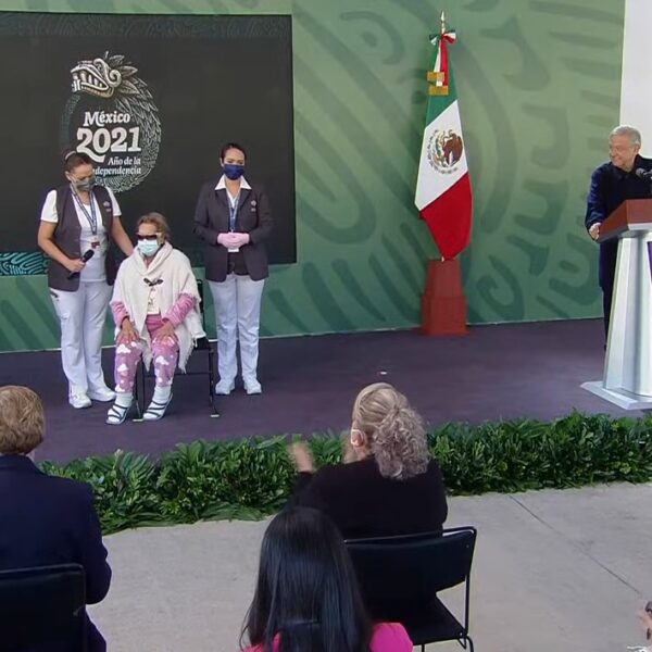 Arranca vacunación de refuerzo anti Covid-19 para adultos mayores