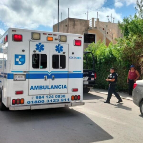 Mujer aparece muerta en domicilio de Puerto Aventuras