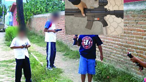 Niños "armados" causan pánico en Playa Del Carmen