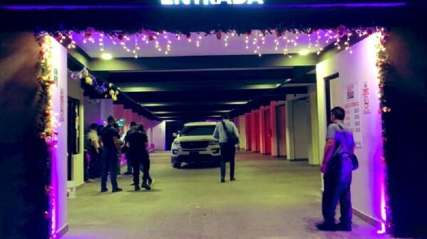 Saldo de cuatro detenidos tras aseguramiento a motel en Cancún.