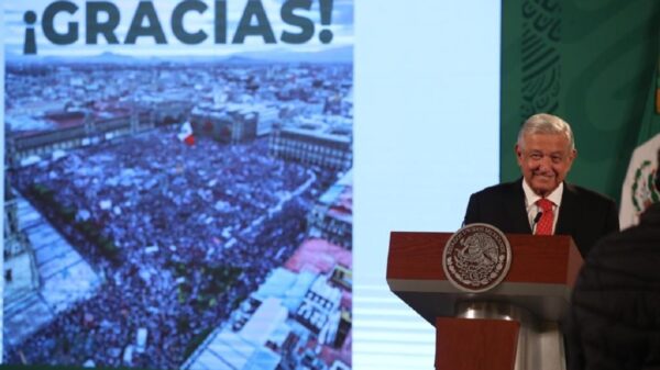 Agradece AMLO Zócalo repleto en el tercer aniversario de la 4T