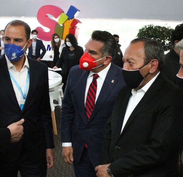 Redacta Claudio X. su “proyecto de Nación”; la Biblia del PRI-PAN-PRD