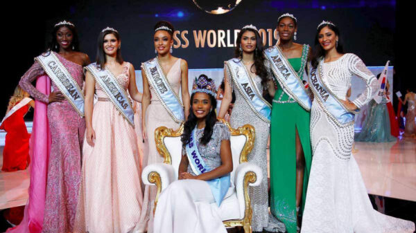 Posponen certamen Miss Mundo 2021 ante brote de Covid-19