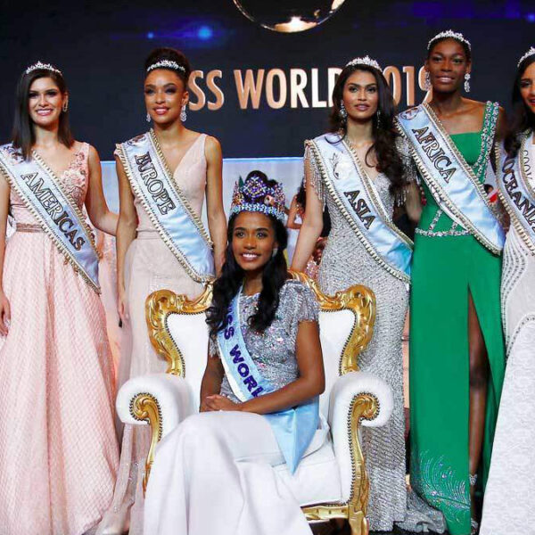 Posponen certamen Miss Mundo 2021 ante brote de Covid-19