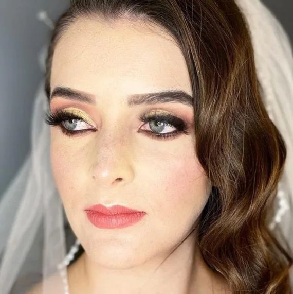 Prometida de Octavio Ocaña, Nerea Godínez, aparece vestida de novia