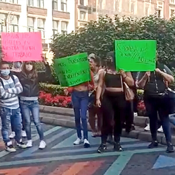 Video: Con manifestación, trabajadoras sexuales de CDMX exigen laborar