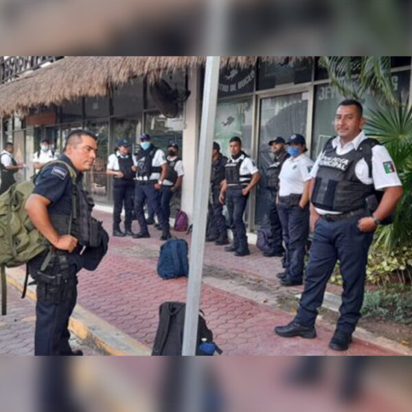 Se rebelan policías turísticos de Playa del Carmen