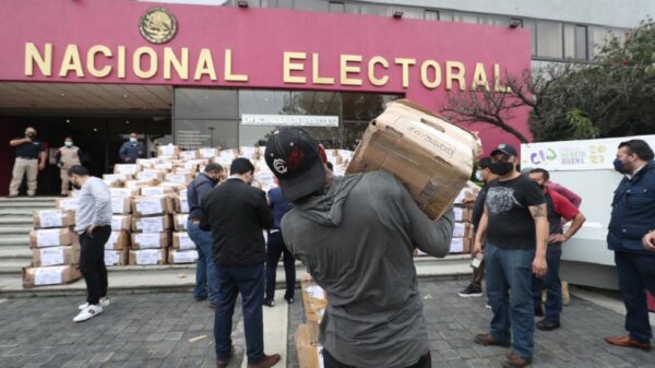 Ciudadanos pueden hacer consulta de revocación de mandato: AMLO