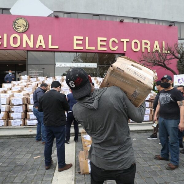 Ciudadanos pueden hacer consulta de revocación de mandato: AMLO