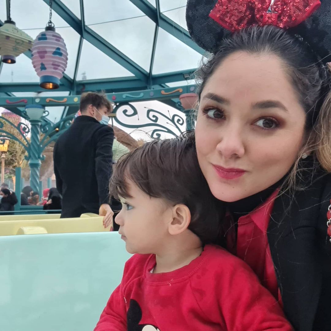 Sherlyn revela ser feliz por criar a su hijo sin un padre