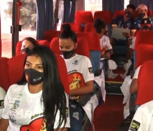 Asaltan a equipo femenil de fútbol y abusan de una jugadora