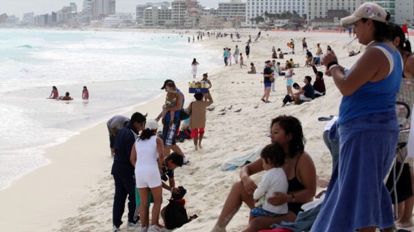 Sector turismo cayó 25.4% en 2020 por la pandemia: Inegi