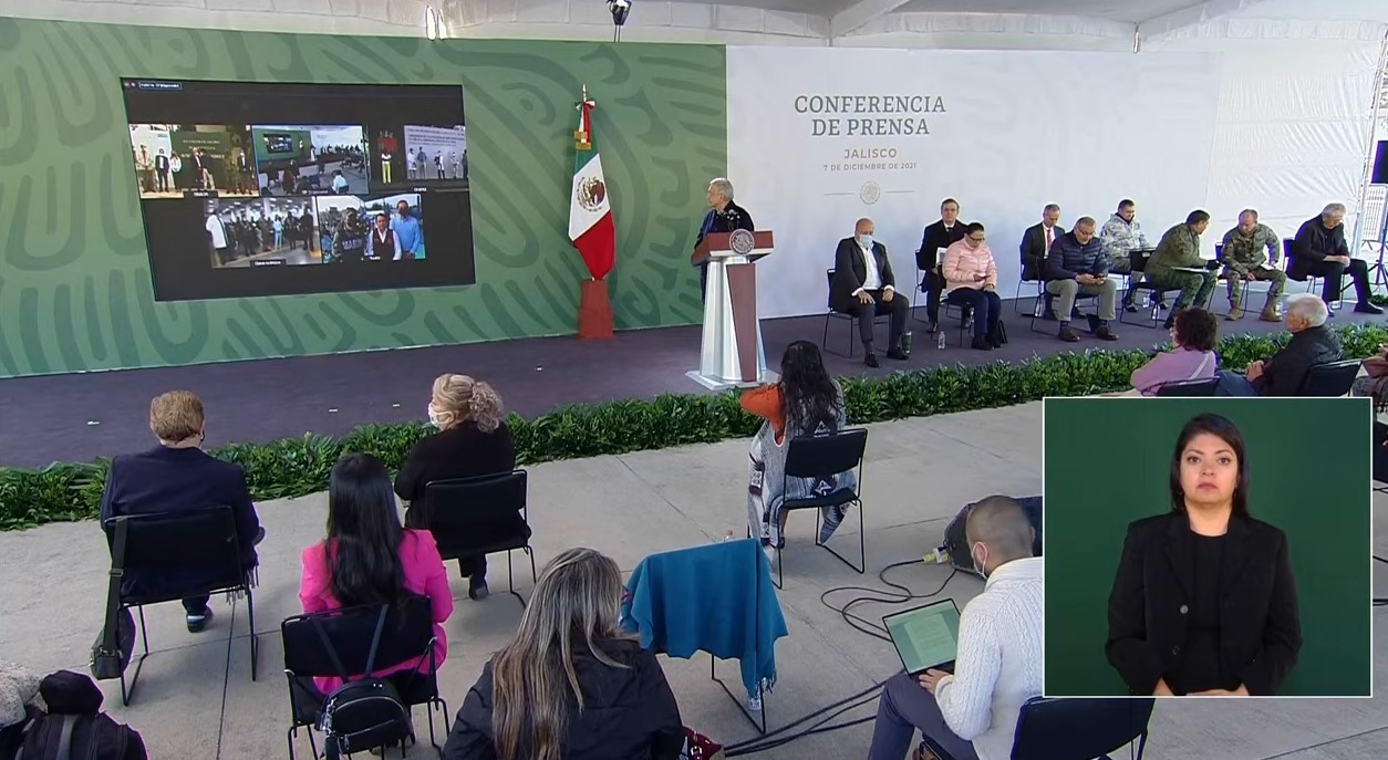 Arranque de refuerzo de vacunación en varios estados del país, aunque con muy mal sonido, no se escuchó con nitidez, solo en el estado de Sinaloa.