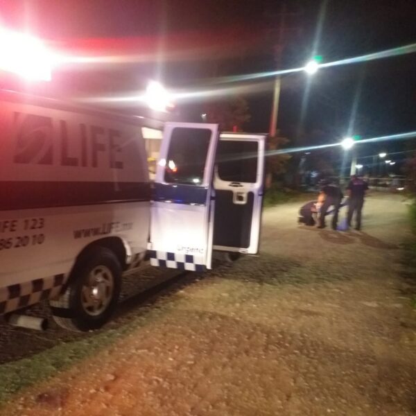 Hallan feto en camino de terracería de colonia en Cozumel.