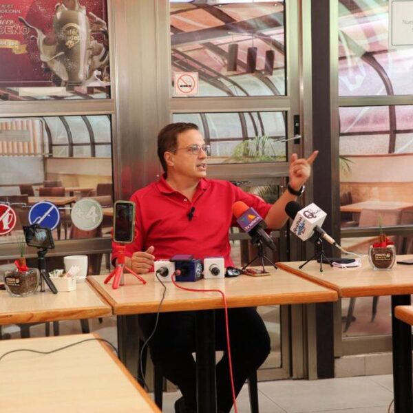 Denuncia Luis Alegre el hackeo de su cuenta de WhatsApp.