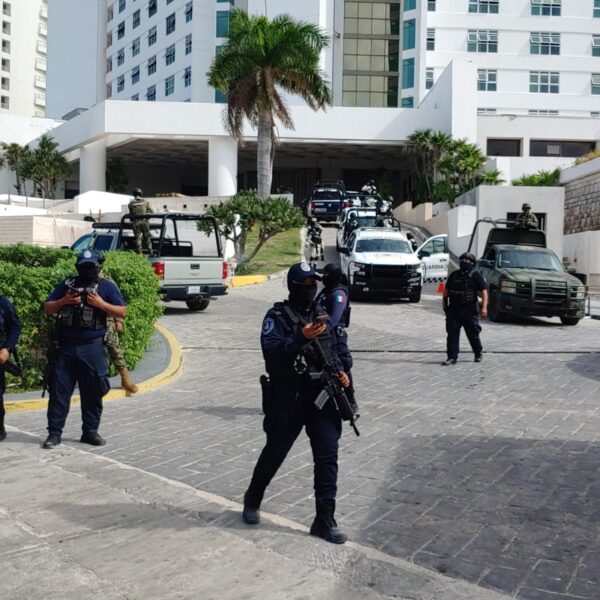 Catean instalaciones de lo que era el Melody Maker en la Zona Hotelera de Cancún.