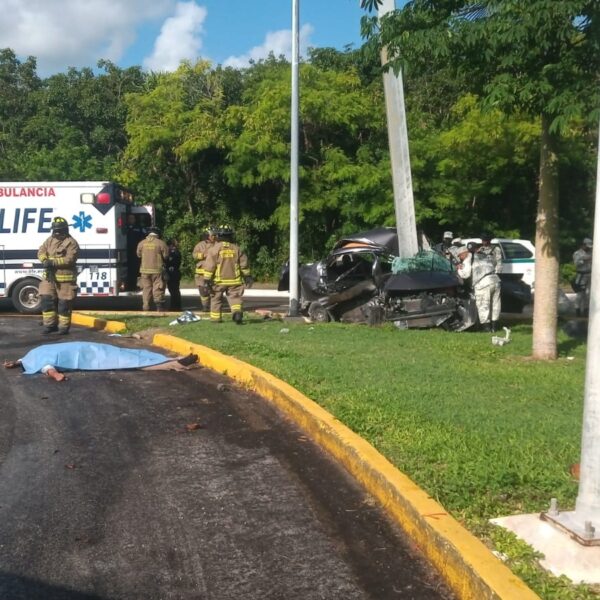 Deja una persona muerta fuerte accidente en la Zona Hotelera de Cancún.