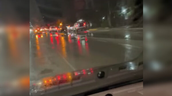 Video: Turista exhibe pésimo estado del bulevar Colosio de Cancún