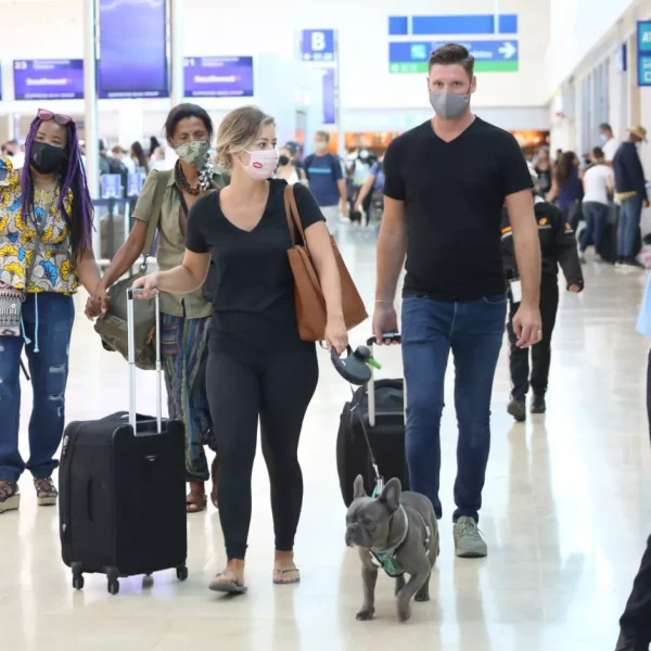 Emite EU alerta de viaje para México por alto nivel de Covid-19.