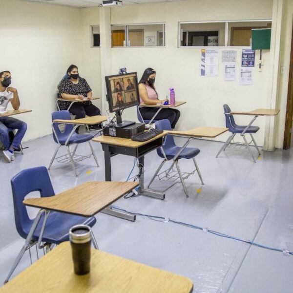 Alumnos y maestros regresarán a clases el 3 de enero: SEP