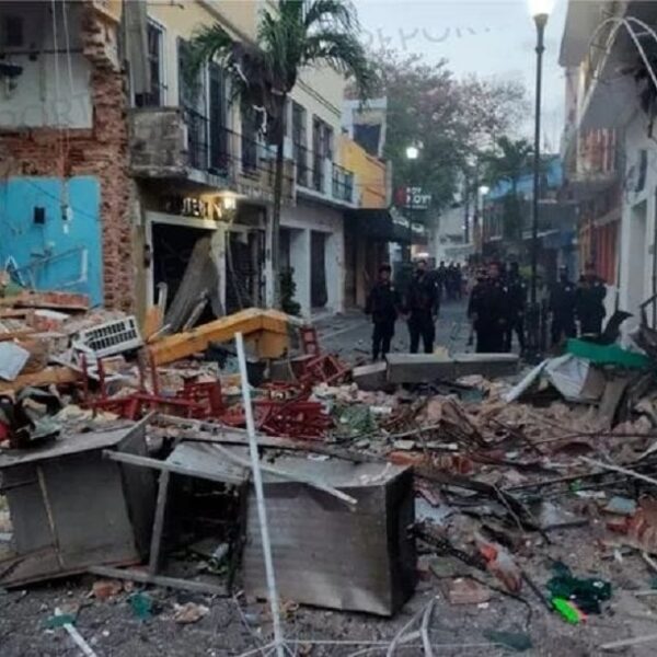 Tremenda explosión en una taquería en Tabasco.