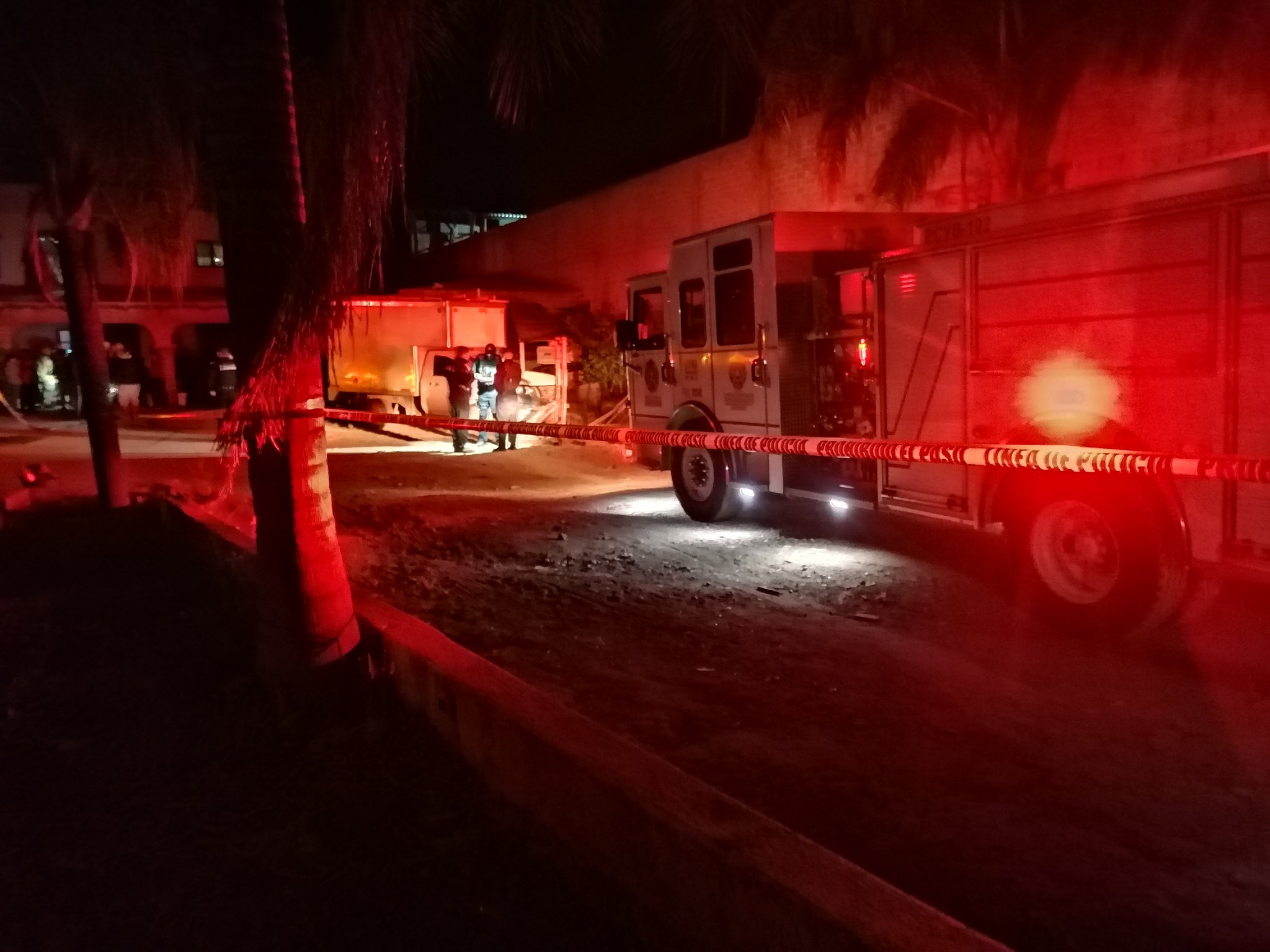 Zapopan: Deja cuatro heridos explosión en taller de pirotecnia; autoridades de Protección Civil y Bomberos atendieron la emergencia.