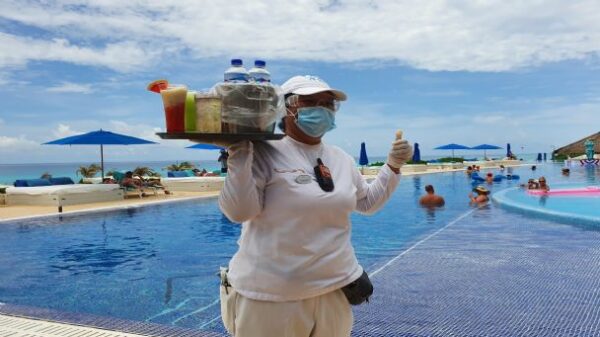 Disminuye 4.3% el índice de pobreza laboral en Quintana Roo.