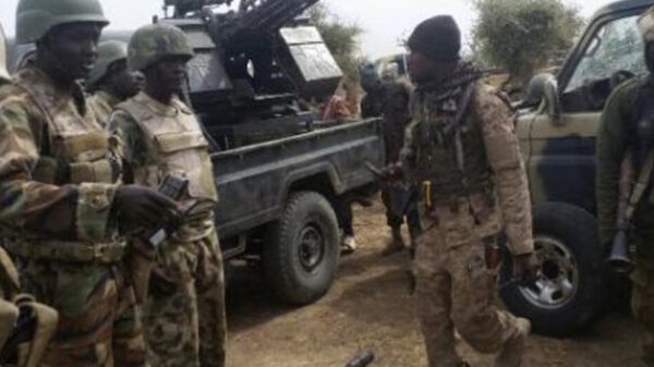 Reportan 29 muertos tras ataque contra puesto militar en Nigeria