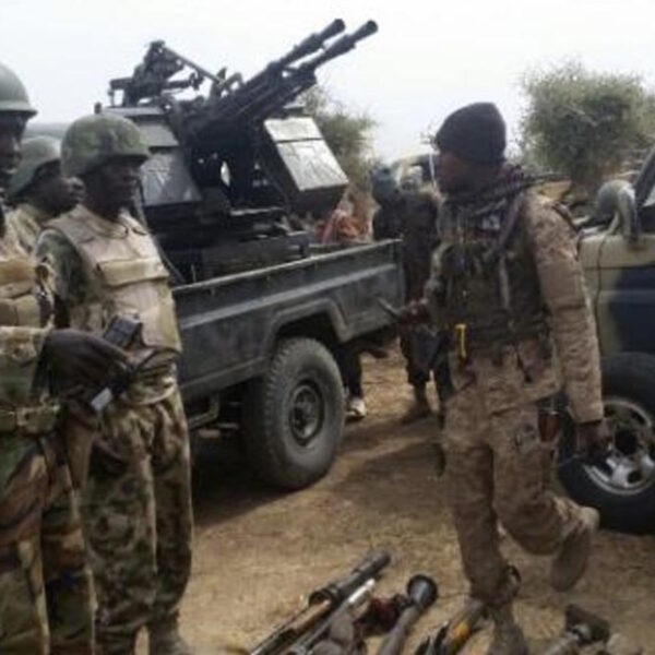 Reportan 29 muertos tras ataque contra puesto militar en Nigeria