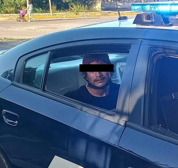 Detienen a un ladrón en La Toscana de Playa del Carmen.