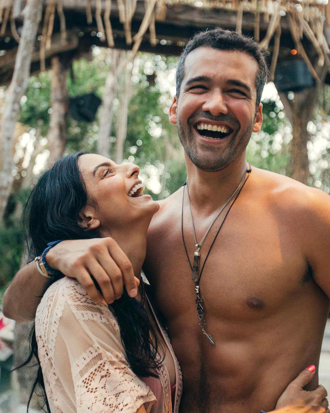 ¡Por fin! Aislin Derbez destapa su romance con Jonathan Kubben