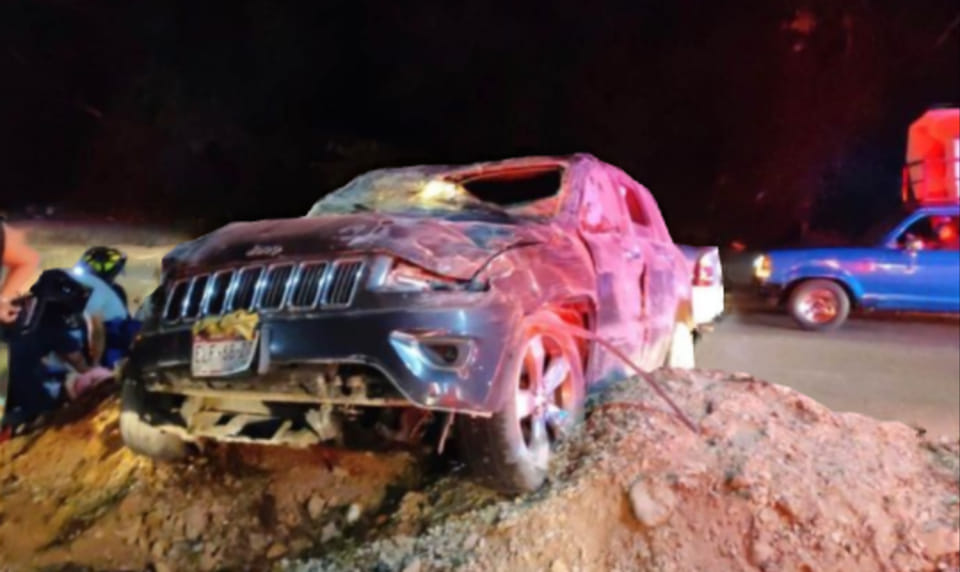 Salen disparadas por el quemacocos en choque en Playa del Carmen; dos menores resultaron lesionadas tras el impacto en la avenida Colosio.