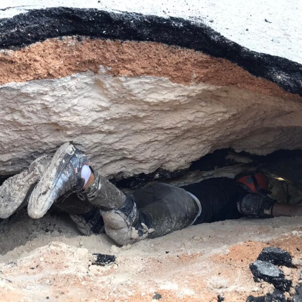 Descartan cuevas o cenotes en nuevo socavón en Playa del Carmen.