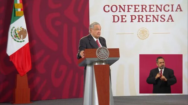 Pide AMLO apoyo a hoteleros de Q. Roo por nuevo trazo del Tren Maya