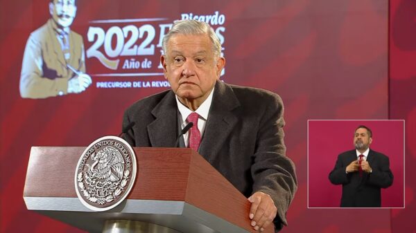 No al tapadismo; quienes se encaprichan con candidaturas se equivocan: AMLO
