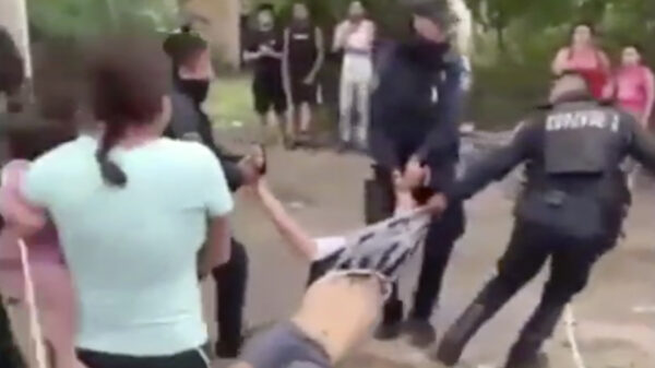 Denuncian presunto abuso policiaco en Cancún, en la SM 245