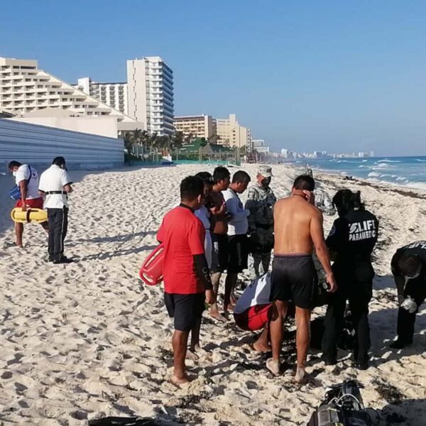 Se ahoga hombre en playa de Cancún