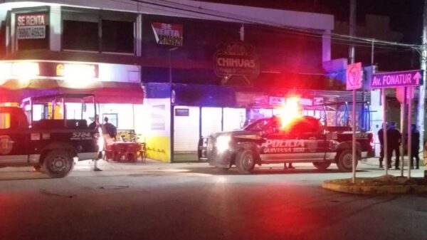 Pistoleros atacan a balazos bar de Cancún
