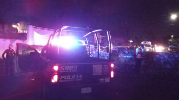 Atacan a balazos en Cancún a un hombre