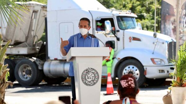El gobierno de Quintana Roo está al pendiente del crecimiento ordenado de ciudades y municipios: Carlos Joaquín