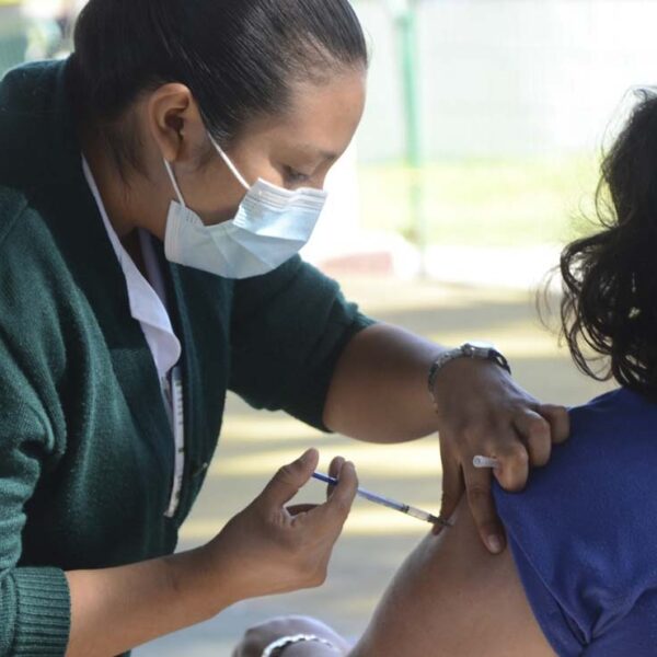 Más de 2 millones 385 mil dosis de vacunas contra Covid-19 se han aplicado Quintana Roo