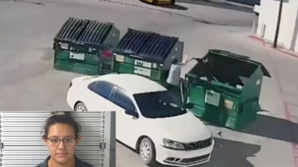 ¡Indignante! Jovencita tira a su bebé recién nacido a la basura