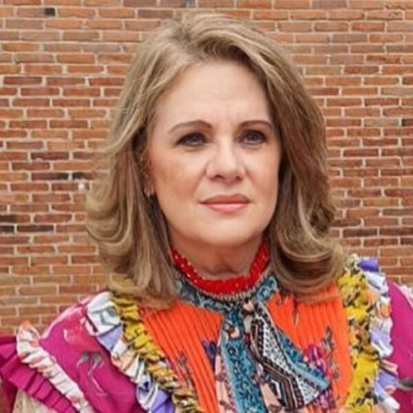 Erika Buenfil y su hijo Nicolás dan positivo a Covid-19