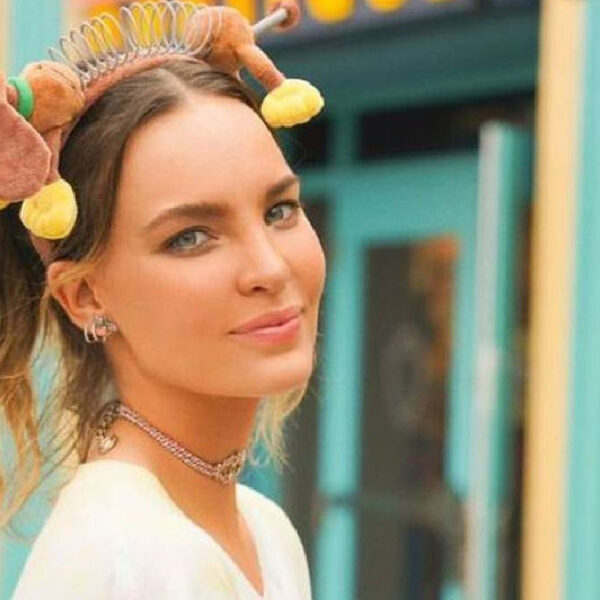 Esto le va gustar al Babo; Belinda inicia el año cantando Cártel de Santa